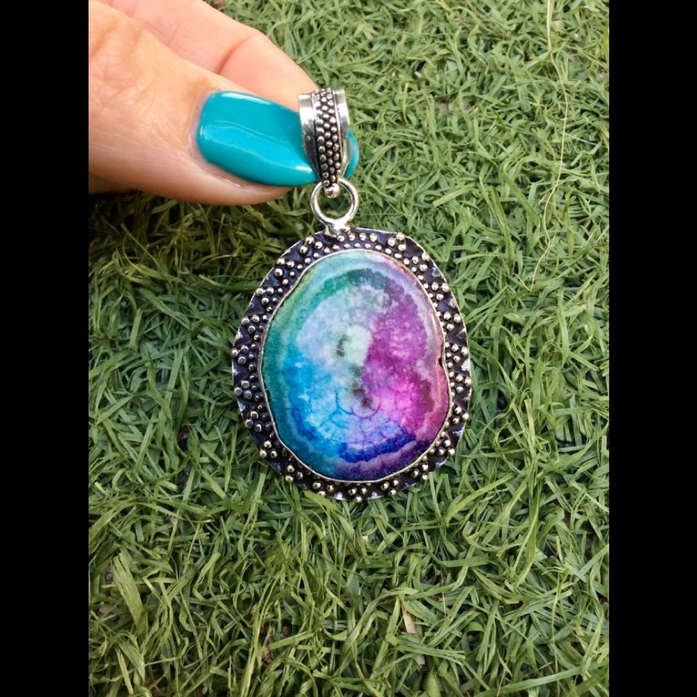 BEAUTIFUL COLORFUL RAINBOW AGATE PENDENT
